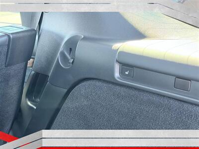 2018 Land Rover Discovery HSE Luxury   - Photo 16 - Costa Mesa, CA 92626