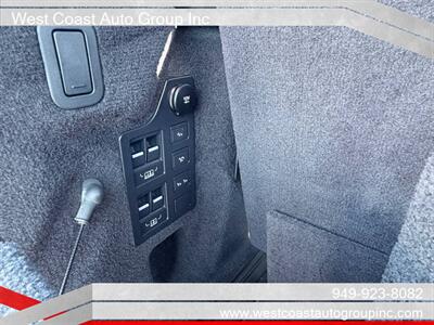 2018 Land Rover Discovery HSE Luxury   - Photo 17 - Costa Mesa, CA 92626