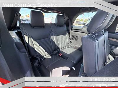 2018 Land Rover Discovery HSE Luxury   - Photo 15 - Costa Mesa, CA 92626