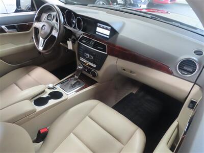 2013 Mercedes-Benz C 250 Sport   - Photo 7 - Costa Mesa, CA 92626