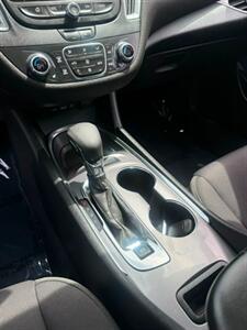 2022 Chevrolet Malibu LT   - Photo 20 - Costa Mesa, CA 92626