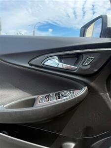 2022 Chevrolet Malibu LT   - Photo 19 - Costa Mesa, CA 92626