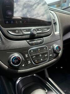 2022 Chevrolet Malibu LT   - Photo 13 - Costa Mesa, CA 92626