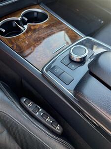 2016 Mercedes-Benz E 400   - Photo 11 - Costa Mesa, CA 92626