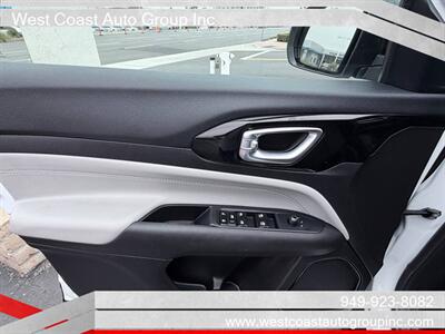 2025 Jeep Compass Limited   - Photo 19 - Costa Mesa, CA 92626