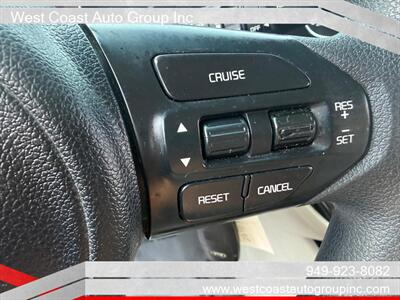 2016 Kia Sedona LX Plus   - Photo 19 - Costa Mesa, CA 92626