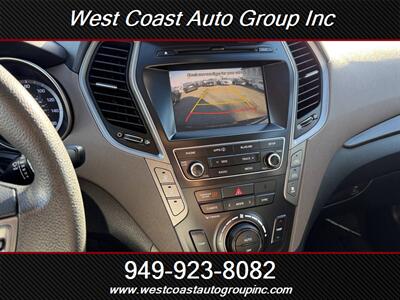 2017 Hyundai SANTA FE SE   - Photo 19 - Costa Mesa, CA 92626