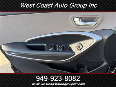 2017 Hyundai SANTA FE SE   - Photo 13 - Costa Mesa, CA 92626
