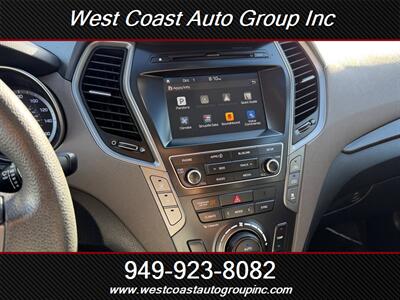 2017 Hyundai SANTA FE SE   - Photo 20 - Costa Mesa, CA 92626