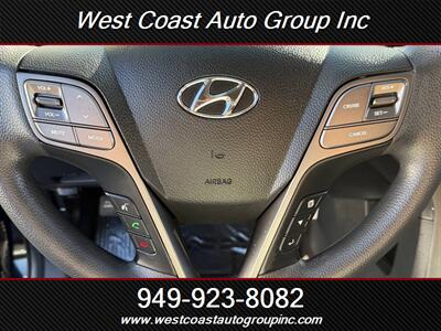 2017 Hyundai SANTA FE SE   - Photo 11 - Costa Mesa, CA 92626