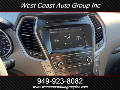 2017 Hyundai SANTA FE SE   - Photo 15 - Costa Mesa, CA 92626