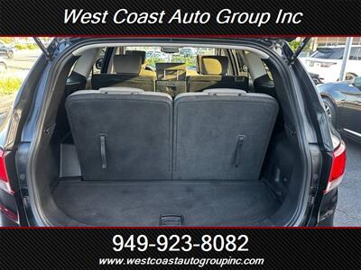 2017 Hyundai SANTA FE SE   - Photo 11 - Costa Mesa, CA 92626