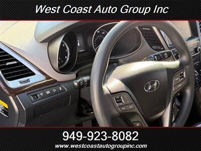 2017 Hyundai SANTA FE SE   - Photo 12 - Costa Mesa, CA 92626