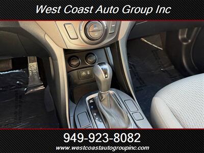 2017 Hyundai SANTA FE SE   - Photo 22 - Costa Mesa, CA 92626