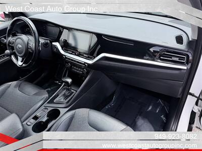 2020 Kia Niro EX Premium - Photo 8 - Costa Mesa, CA 92626