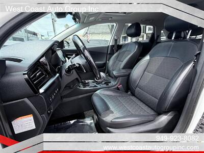 2020 Kia Niro EX Premium - Photo 6 - Costa Mesa, CA 92626