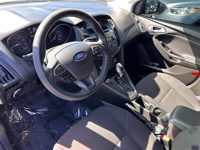 2016 Ford Focus SE   - Photo 6 - Costa Mesa, CA 92626