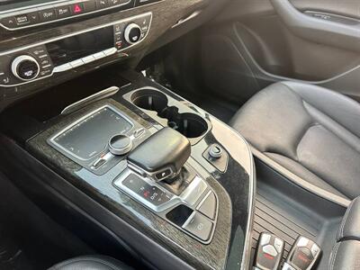 2017 Audi Q7 3.0T quattro Premium   - Photo 17 - Costa Mesa, CA 92626