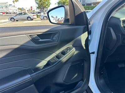 2024 Ford Escape Active   - Photo 12 - Costa Mesa, CA 92626