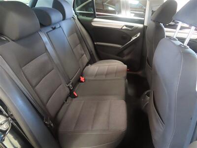 2012 Volkswagen Golf 2.5L PZEV   - Photo 10 - Costa Mesa, CA 92626