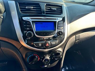 2012 Hyundai ACCENT SE   - Photo 5 - Costa Mesa, CA 92626