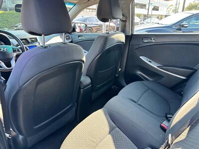 2012 Hyundai ACCENT SE   - Photo 9 - Costa Mesa, CA 92626
