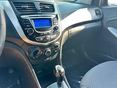 2012 Hyundai ACCENT SE   - Photo 6 - Costa Mesa, CA 92626