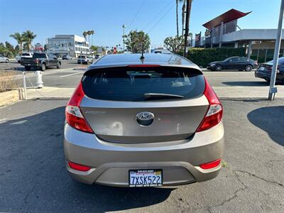 2012 Hyundai ACCENT SE   - Photo 14 - Costa Mesa, CA 92626