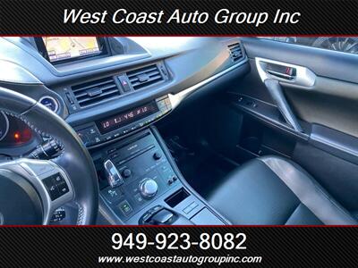 2013 Lexus CT 200h   - Photo 11 - Costa Mesa, CA 92626