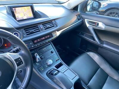 2013 Lexus CT 200h   - Photo 11 - Costa Mesa, CA 92626
