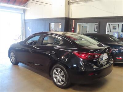 2015 Mazda Mazda3 i SV   - Photo 3 - Costa Mesa, CA 92626