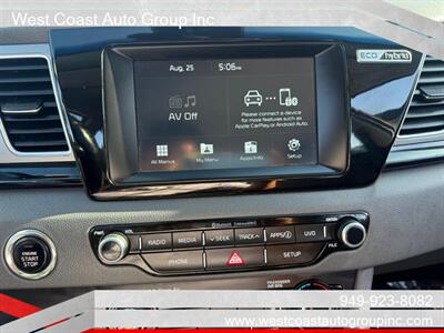 2017 Kia Niro EX Premium   - Photo 21 - Costa Mesa, CA 92626