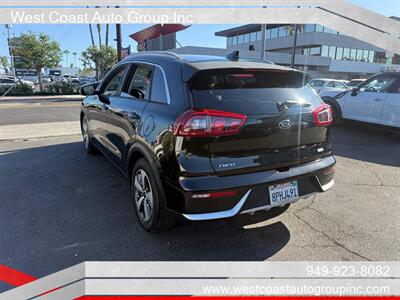 2017 Kia Niro EX Premium   - Photo 4 - Costa Mesa, CA 92626