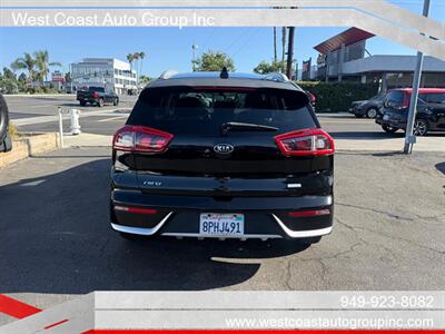 2017 Kia Niro EX Premium   - Photo 28 - Costa Mesa, CA 92626