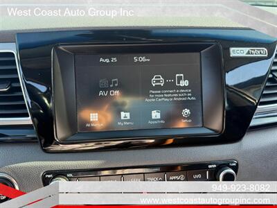 2017 Kia Niro EX Premium   - Photo 23 - Costa Mesa, CA 92626