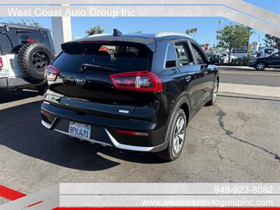 2017 Kia Niro EX Premium   - Photo 5 - Costa Mesa, CA 92626