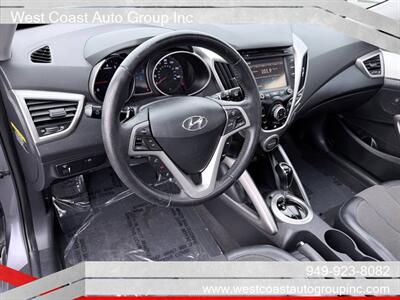 2012 Hyundai VELOSTER   - Photo 8 - Costa Mesa, CA 92626