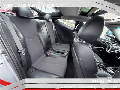 2012 Hyundai VELOSTER   - Photo 12 - Costa Mesa, CA 92626