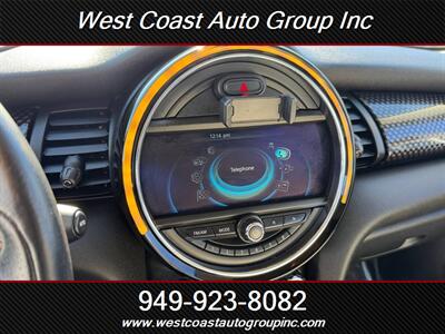 2014 MINI Hardtop Cooper S   - Photo 17 - Costa Mesa, CA 92626