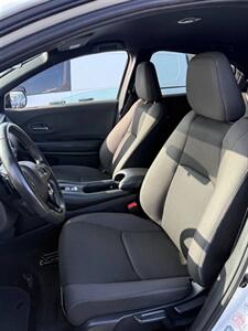 2021 Honda HR-V Sport   - Photo 6 - Costa Mesa, CA 92626