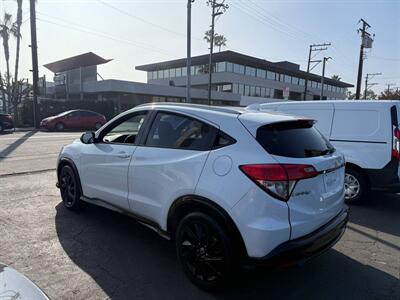 2021 Honda HR-V Sport   - Photo 4 - Costa Mesa, CA 92626