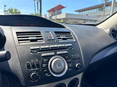 2011 Mazda Mazda3 i Sport   - Photo 12 - Costa Mesa, CA 92626