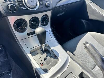 2011 Mazda Mazda3 i Sport   - Photo 10 - Costa Mesa, CA 92626