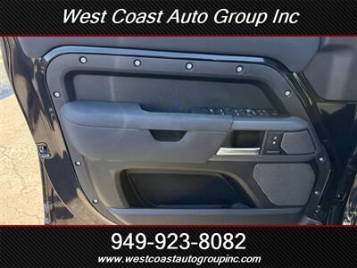 2023 Land Rover Defender 110 X-Dynamic SE   - Photo 17 - Costa Mesa, CA 92626