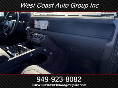 2023 Land Rover Defender 110 X-Dynamic SE   - Photo 11 - Costa Mesa, CA 92626