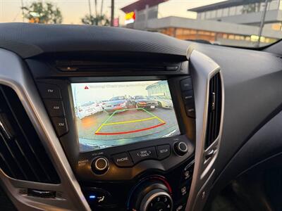 2015 Hyundai VELOSTER RE:FLEX   - Photo 13 - Costa Mesa, CA 92626