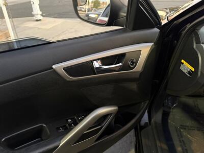 2015 Hyundai VELOSTER RE:FLEX   - Photo 14 - Costa Mesa, CA 92626