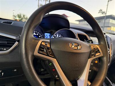 2015 Hyundai VELOSTER RE:FLEX   - Photo 9 - Costa Mesa, CA 92626