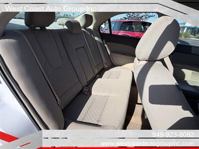 2011 Ford Fusion SE - Photo 11 - Costa Mesa, CA 92626