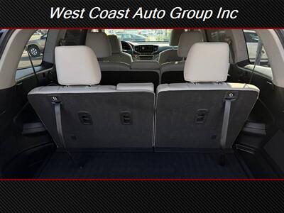 2021 Honda Pilot SE   - Photo 18 - Costa Mesa, CA 92626